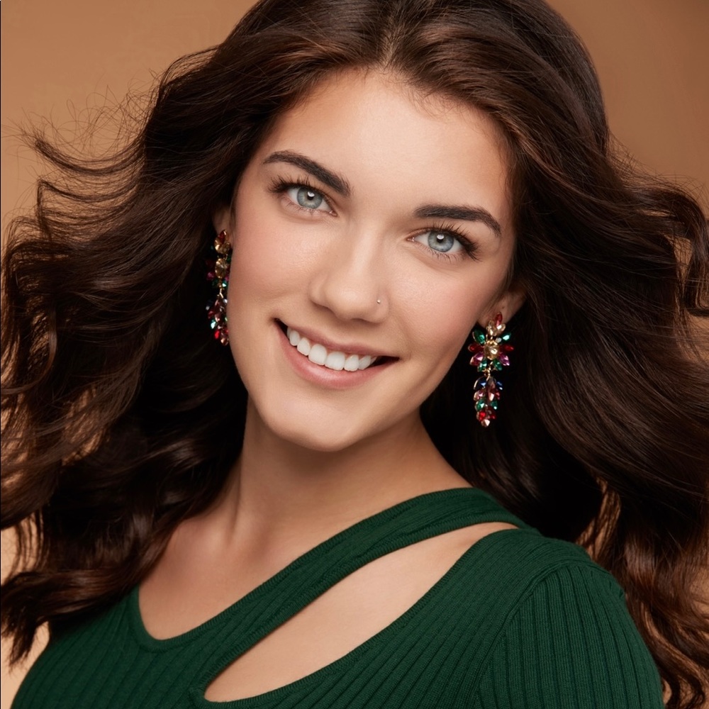 Meet your Posher, Lorali